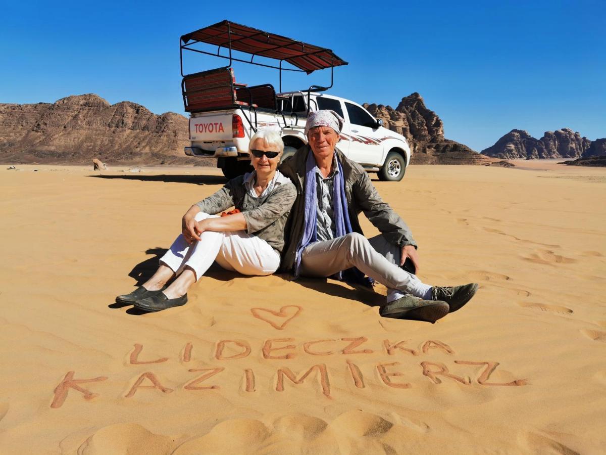 Rum Titanic Camp Wadi Rum Exteriör bild