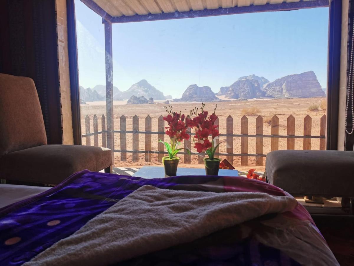 Rum Titanic Camp Wadi Rum Exteriör bild