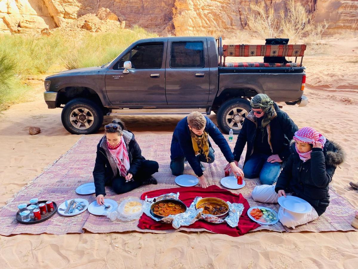 Rum Titanic Camp Wadi Rum Exteriör bild