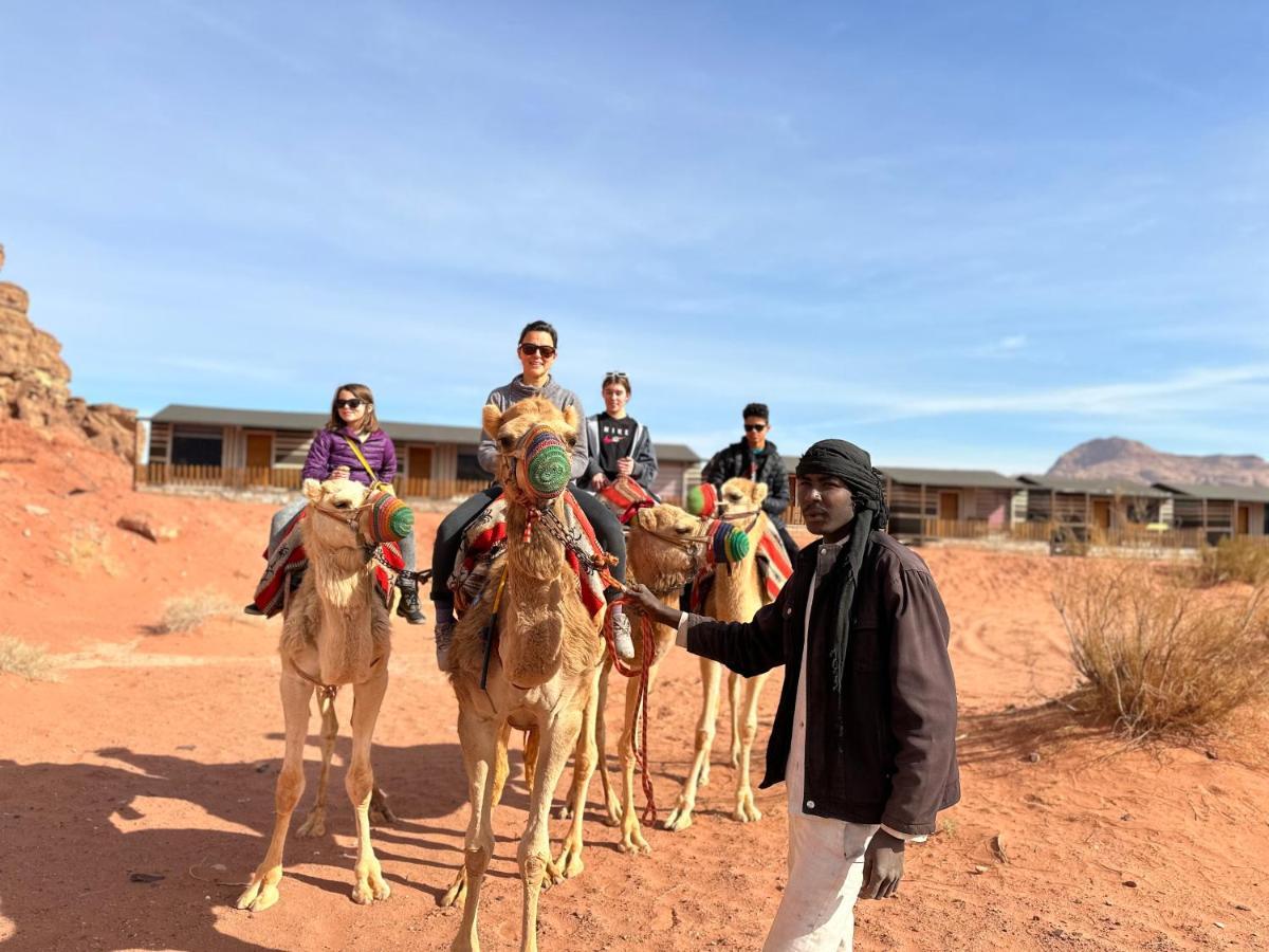 Rum Titanic Camp Wadi Rum Exteriör bild
