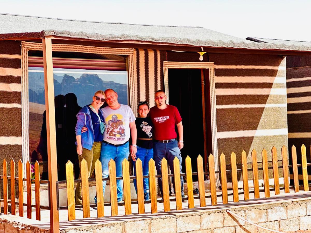 Rum Titanic Camp Wadi Rum Exteriör bild
